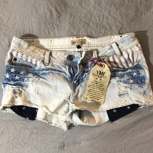 **BRAND NEW** American Flag Shorts